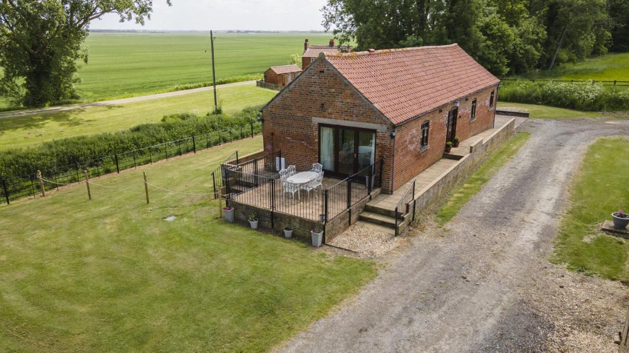 The Stables Villa วูดฮอลล์สปา ภายนอก รูปภาพ